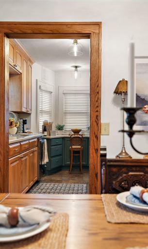 433-web-or-mls-11-4-24 Roxy Rentals - Drew (10).jpg