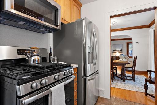 442-web-or-mls-11-4-24 Roxy Rentals - Drew (19).jpg