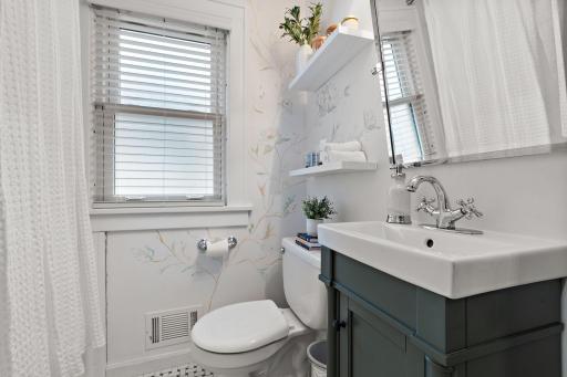 464-web-or-mls-11-4-24 Roxy Rentals - Drew (61).jpg