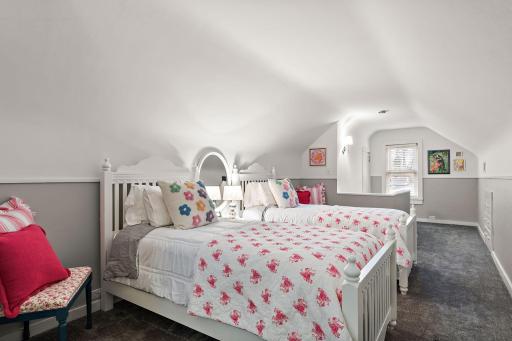 469-web-or-mls-11-4-24 Roxy Rentals - Drew (74).jpg