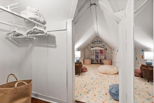 475-web-or-mls-11-4-24 Roxy Rentals - Drew (69).jpg