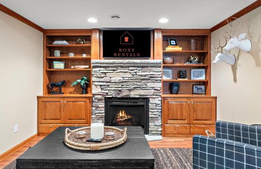 489-web-or-mls-11-4-24 Roxy Rentals - Drew (36).jpg