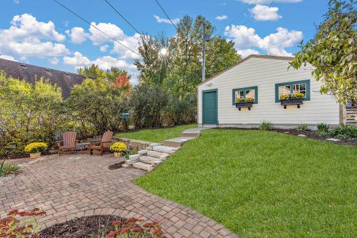 509-web-or-mls-410-web-or-mls-10-17-24 Darling at Drew - Roxy Rentals (5).jpg