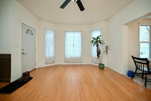 1051 W King Street, Winona, MN 55987