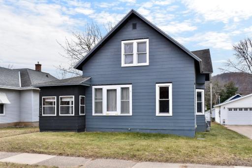 1051 W King Street, Winona, MN 55987
