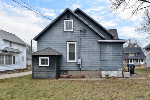 1051 W King Street, Winona, MN 55987