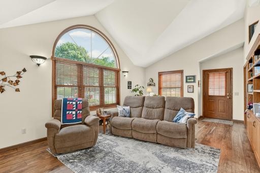 525 16th Street SW, Owatonna, MN 55060