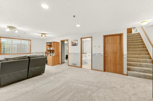 525 16th Street SW, Owatonna, MN 55060