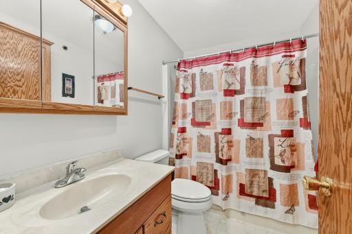525 16th Street SW, Owatonna, MN 55060