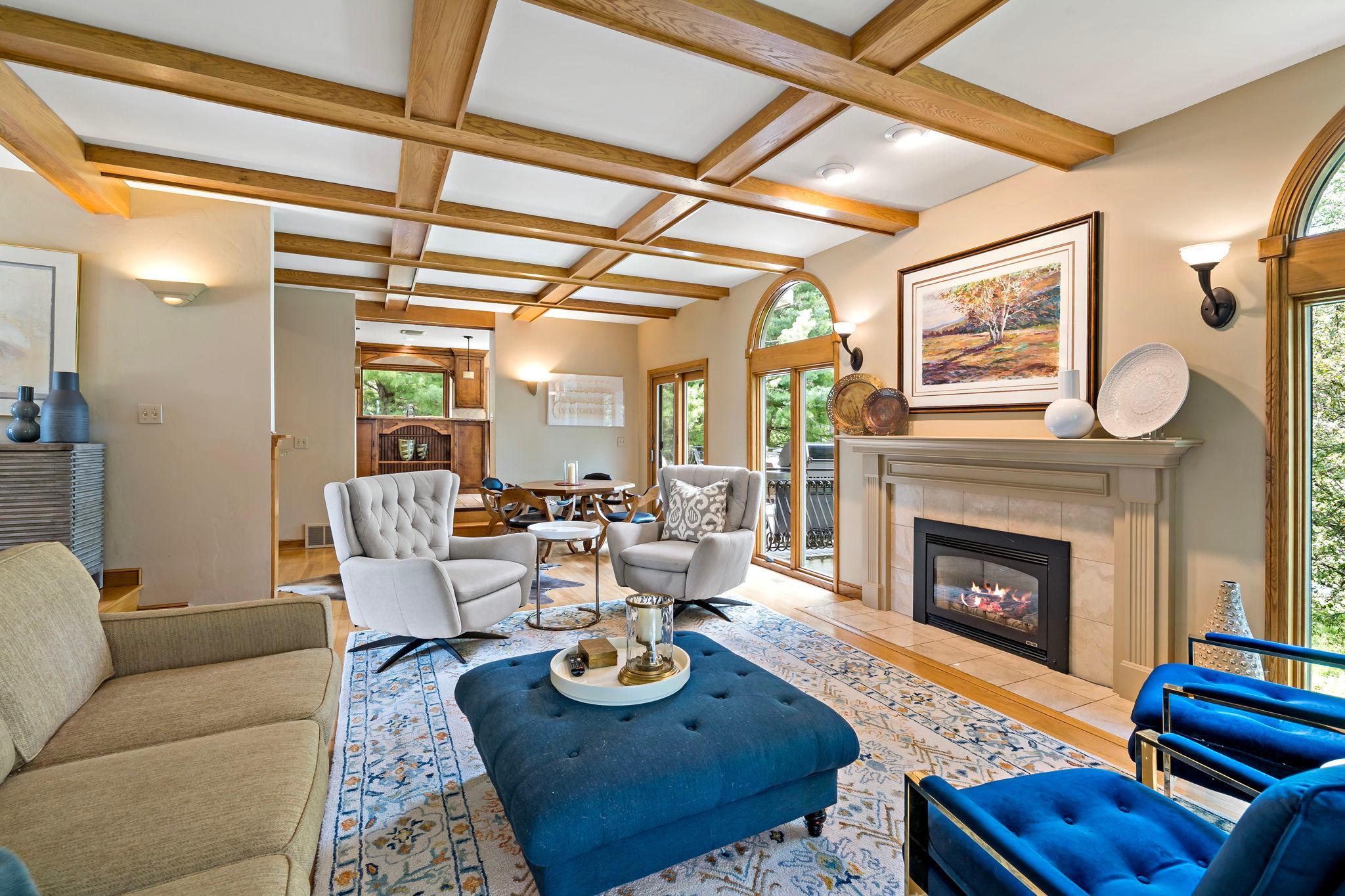 Gas fireplace and wood floors in the living room