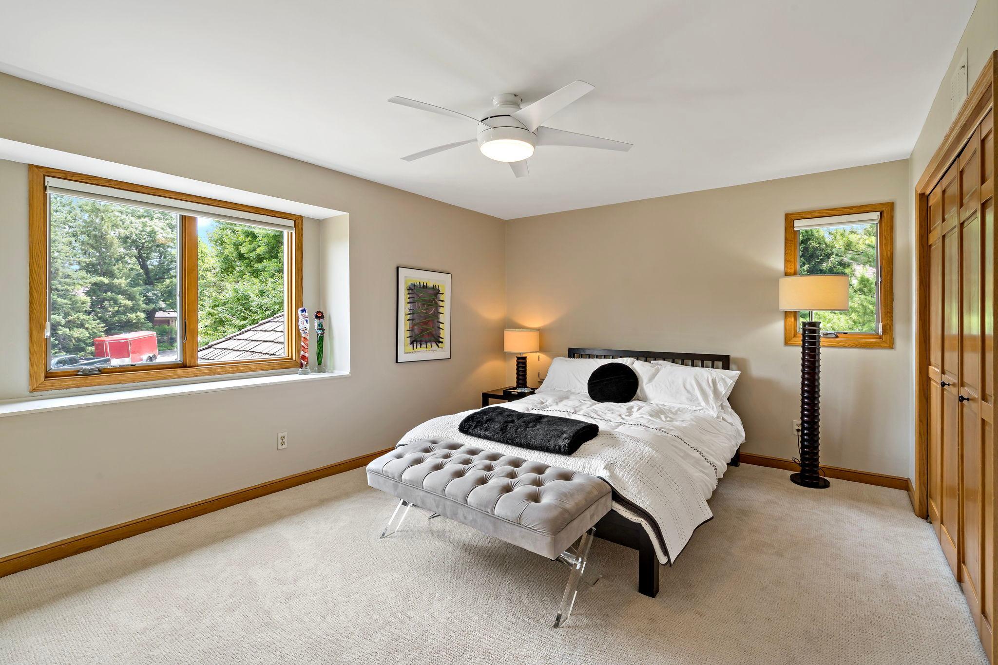 Second upper level bedroom