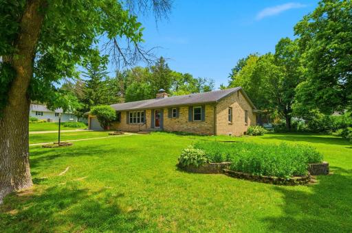 208 Snow Ridge, Le Sueur, MN 56058