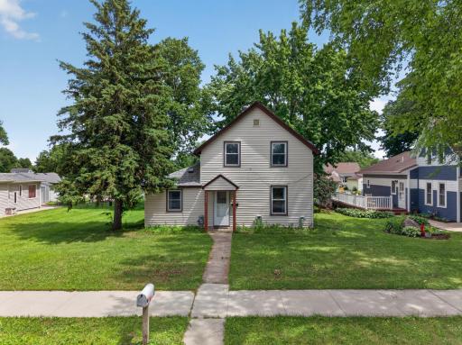 317 S 4th Street, Le Sueur, MN 56058