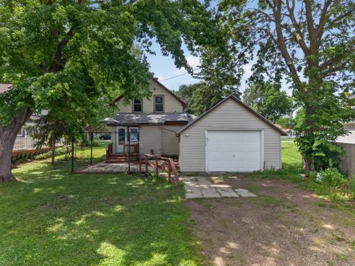 317 S 4th Street, Le Sueur, MN 56058