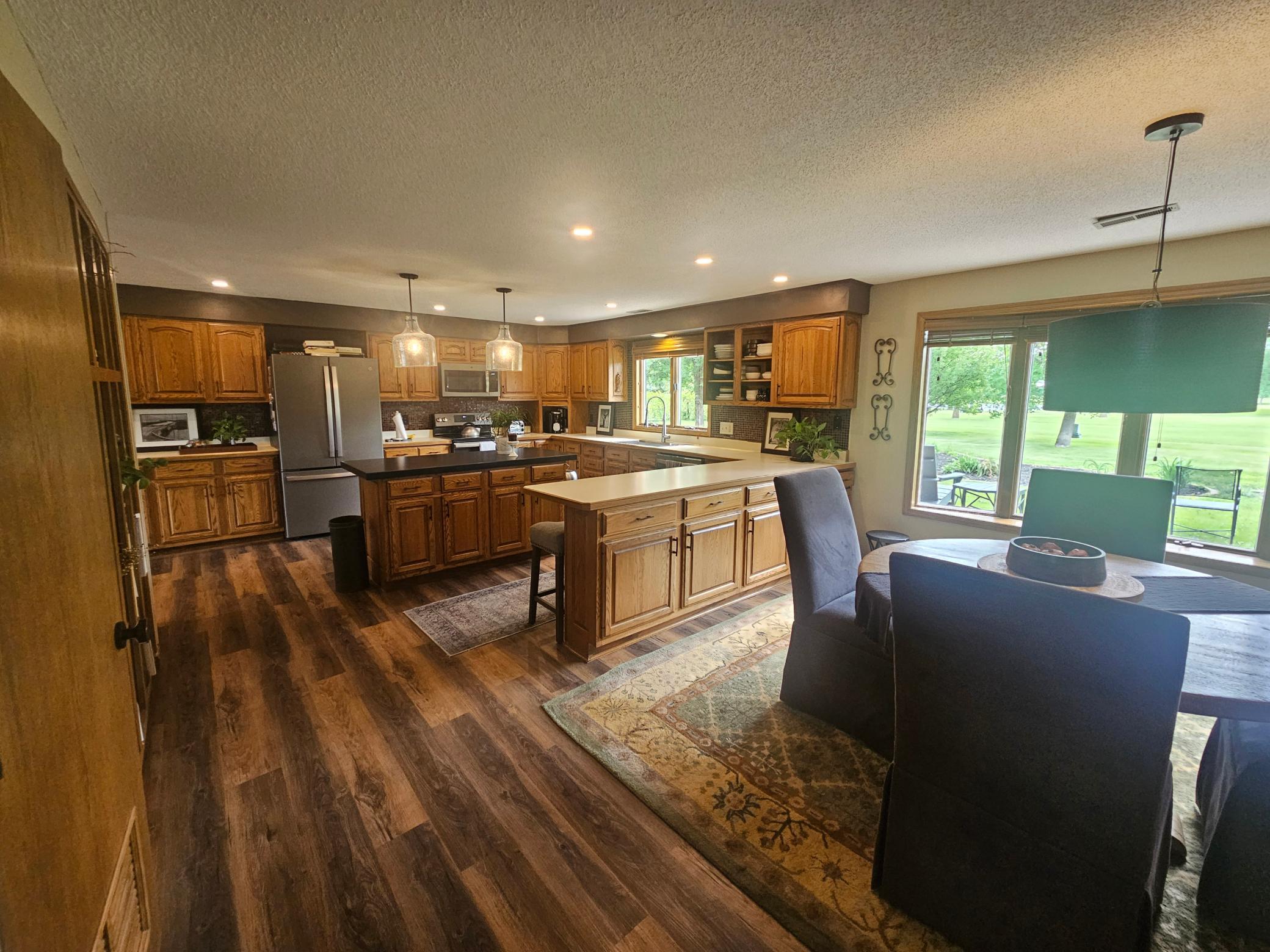 Kitchen/dining