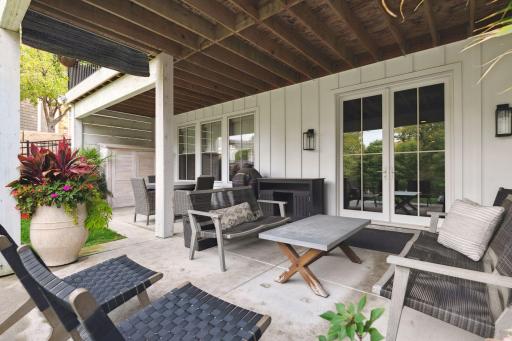 9810 Sky Lane, Eden Prairie, MN 55347