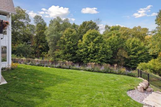 9810 Sky Lane, Eden Prairie, MN 55347