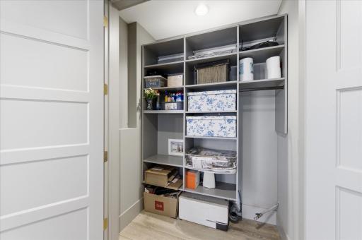 9810 Sky Lane, Eden Prairie, MN 55347
