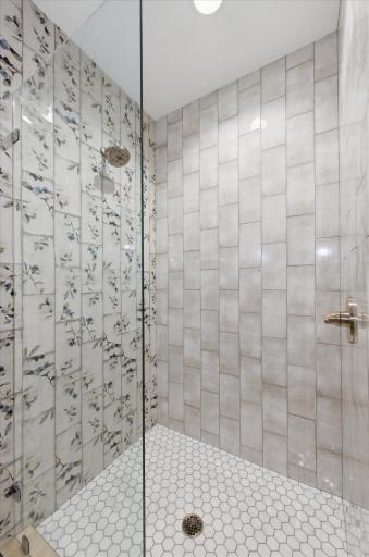 9810 Sky Lane, Eden Prairie, MN 55347