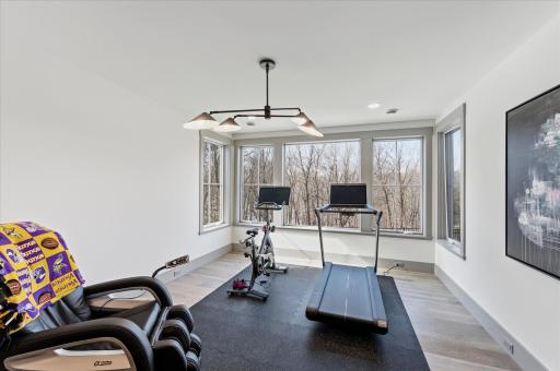9810 Sky Lane, Eden Prairie, MN 55347