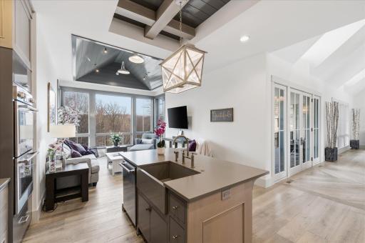 9810 Sky Lane, Eden Prairie, MN 55347