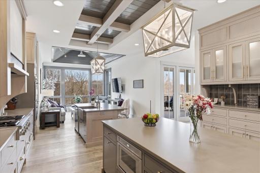 9810 Sky Lane, Eden Prairie, MN 55347