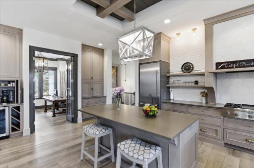 9810 Sky Lane, Eden Prairie, MN 55347