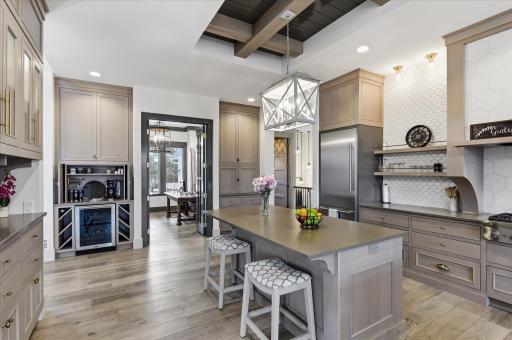 9810 Sky Lane, Eden Prairie, MN 55347