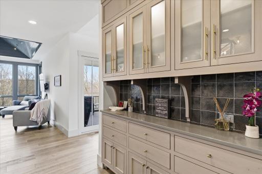 9810 Sky Lane, Eden Prairie, MN 55347