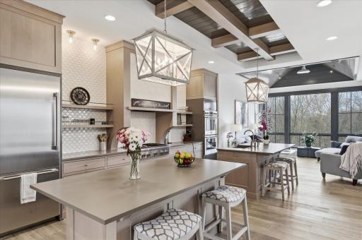 9810 Sky Lane, Eden Prairie, MN 55347