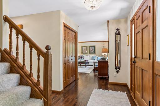 1359 Cherry Hill Road, Saint Paul, MN 55118