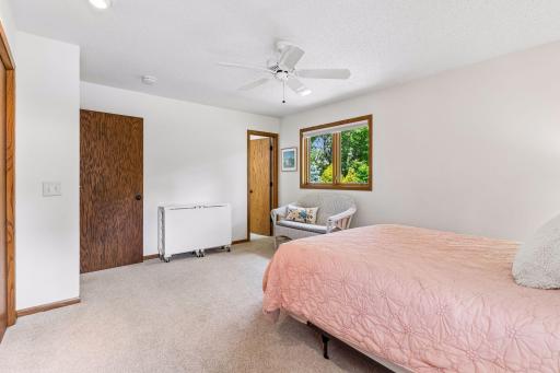 1359 Cherry Hill Road, Saint Paul, MN 55118