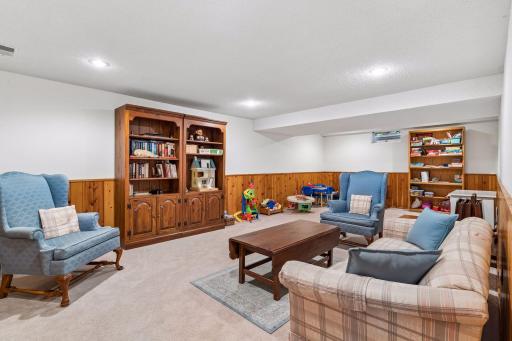 1359 Cherry Hill Road, Saint Paul, MN 55118