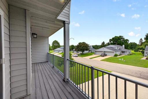 FRONT DECK