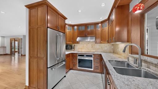 STAINLESS STEEL APPLIANCES