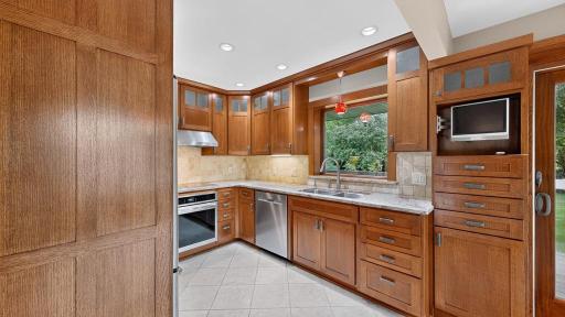KITCHEN VIEWS