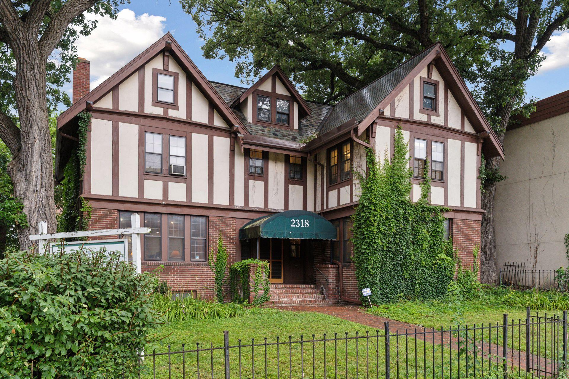 2318 1st Avenue South - The HoM Group - 0003.jpg
