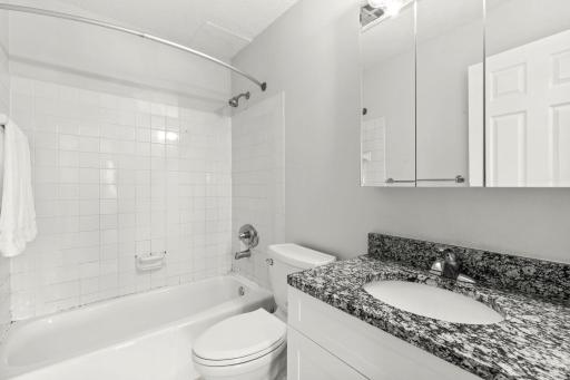 2801 Flag Avenue N, 212, Minneapolis, MN 55427