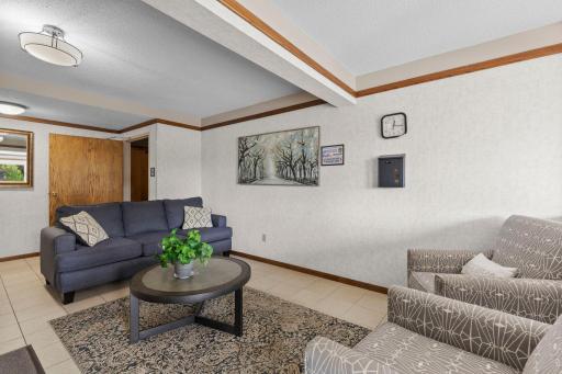 2801 Flag Avenue N, 212, Minneapolis, MN 55427