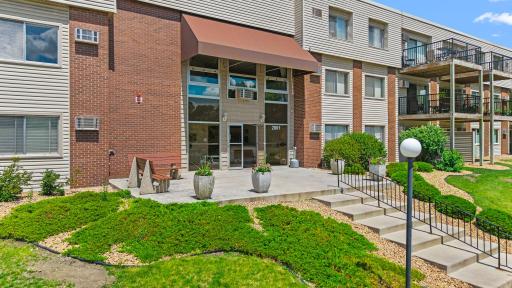 2801 Flag Avenue N, 212, Minneapolis, MN 55427