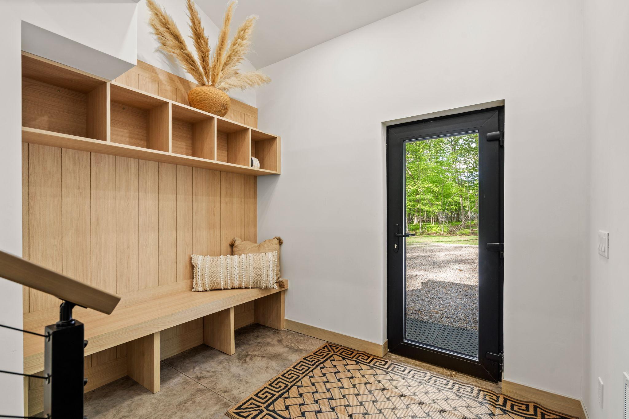 35-web-or-mls-42991 Furey Rd-35.jpg