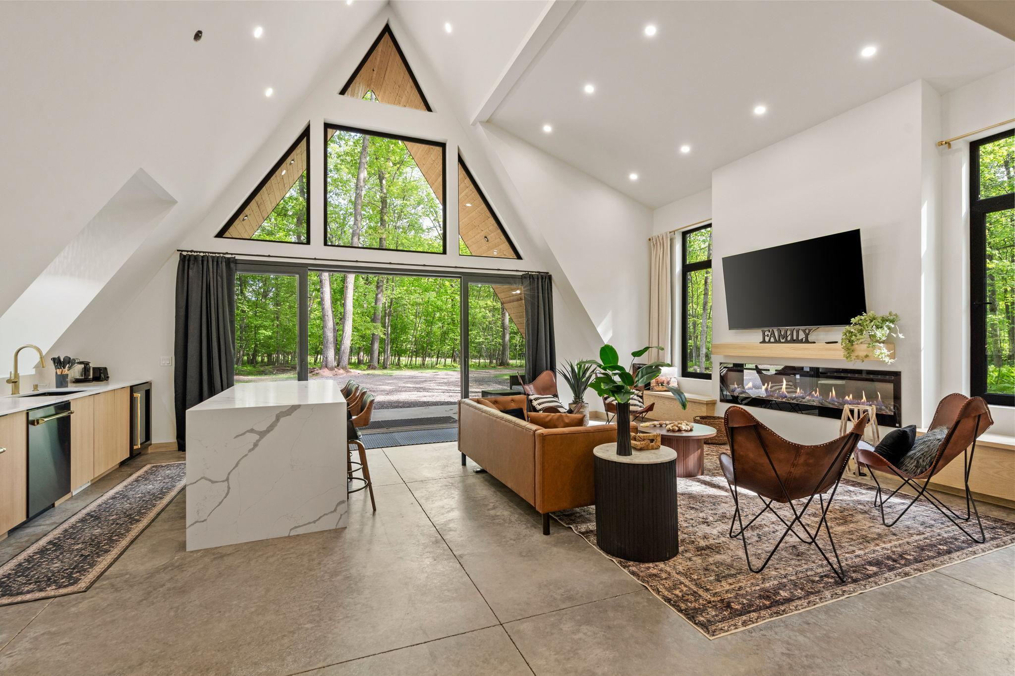 37-web-or-mls-42991 Furey Rd-37.jpg