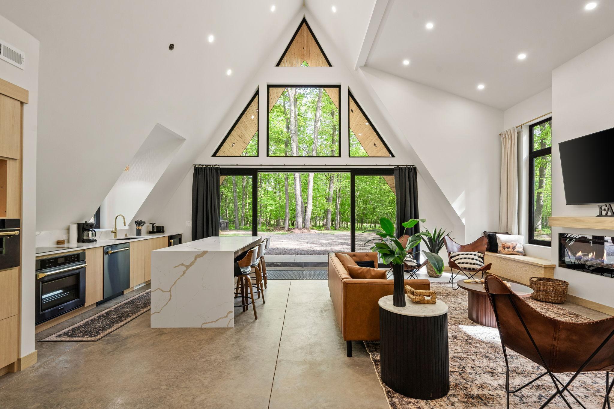 38-web-or-mls-42991 Furey Rd-38.jpg