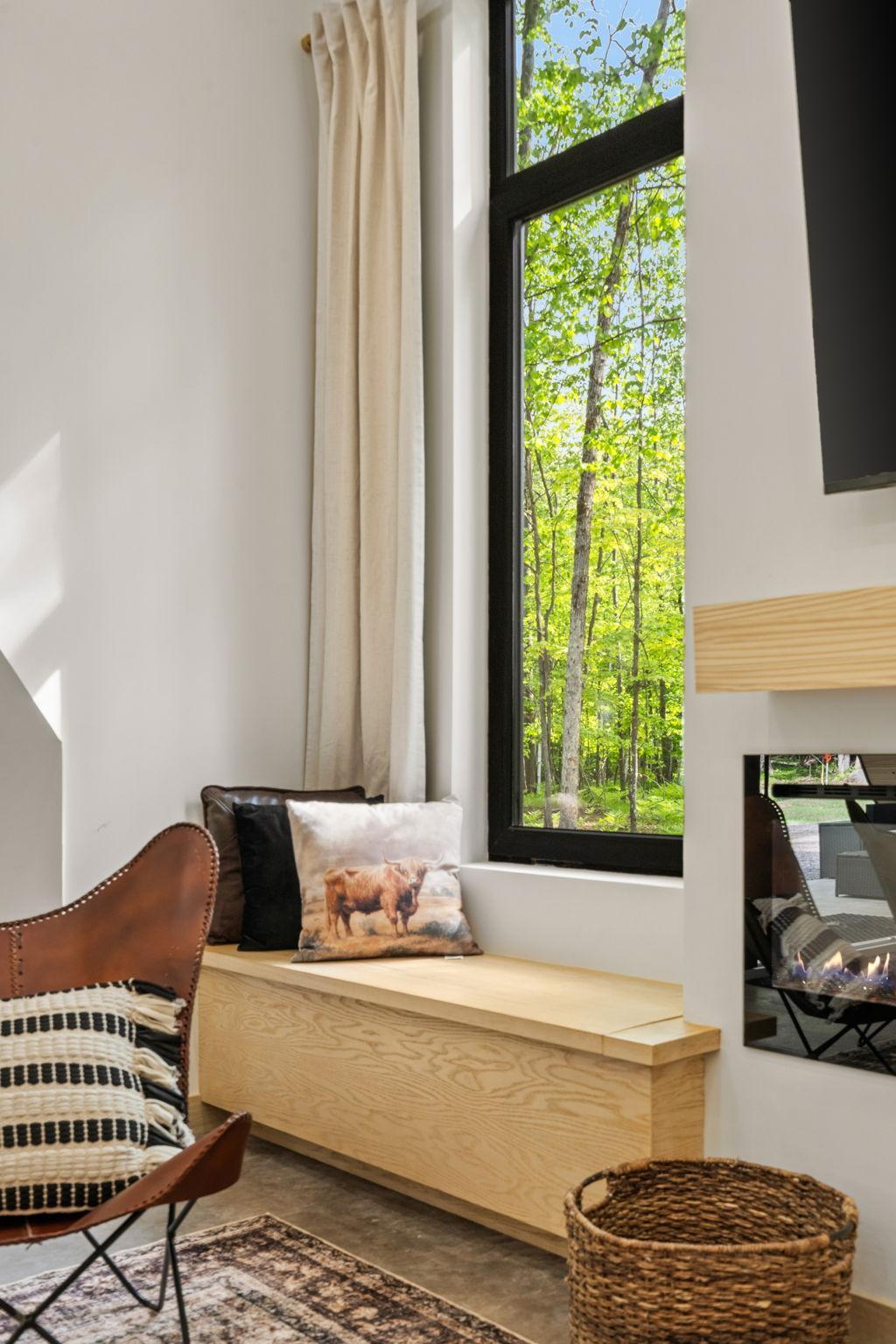 41-web-or-mls-42991 Furey Rd-41.jpg