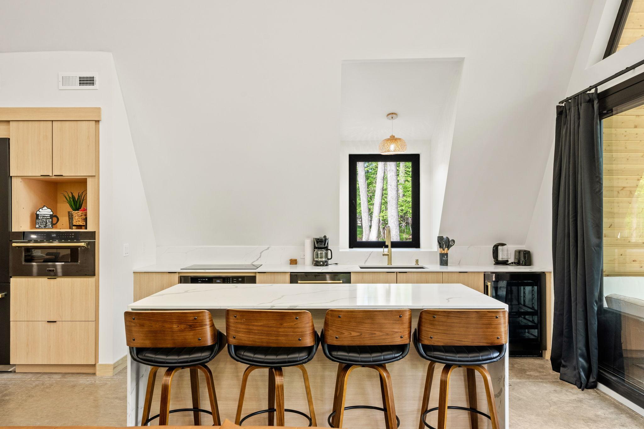 43-web-or-mls-42991 Furey Rd-43.jpg