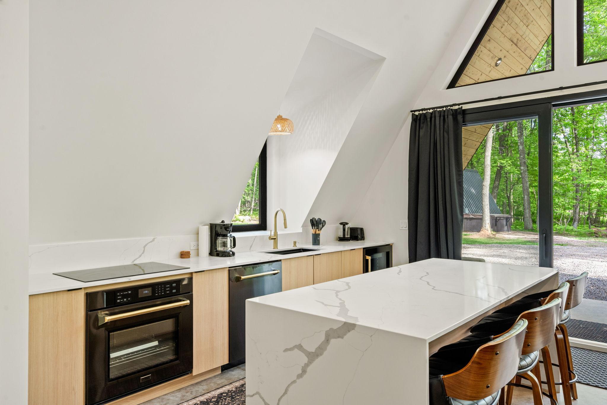 46-web-or-mls-42991 Furey Rd-46.jpg