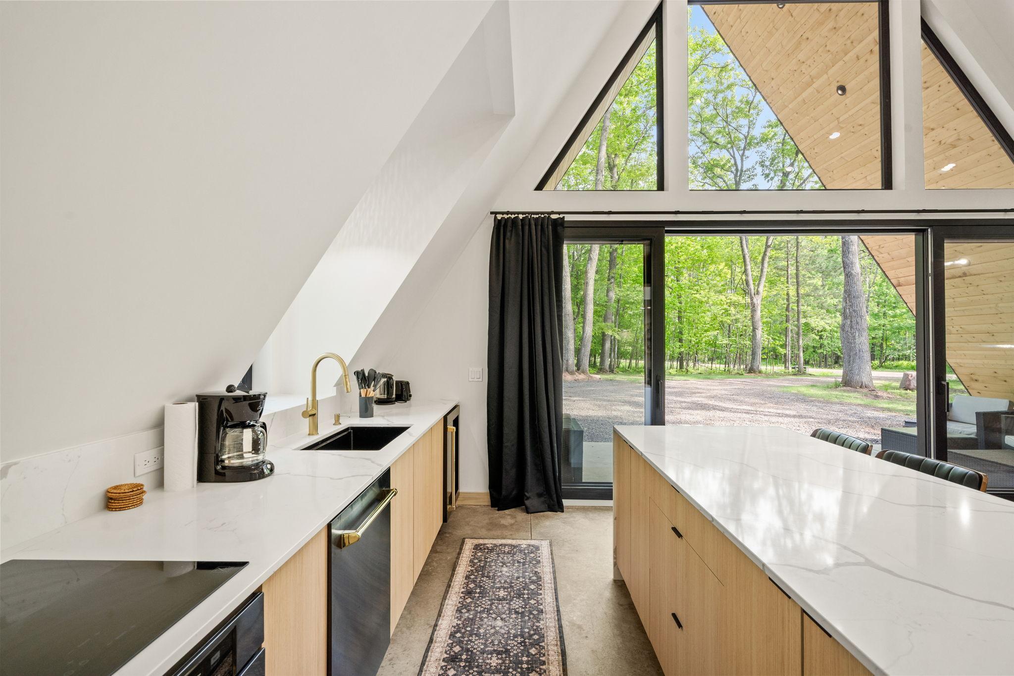 47-web-or-mls-42991 Furey Rd-47.jpg