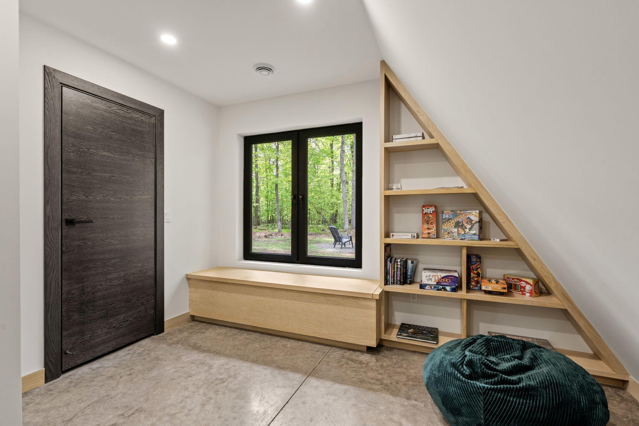53-web-or-mls-42991 Furey Rd-53.jpg