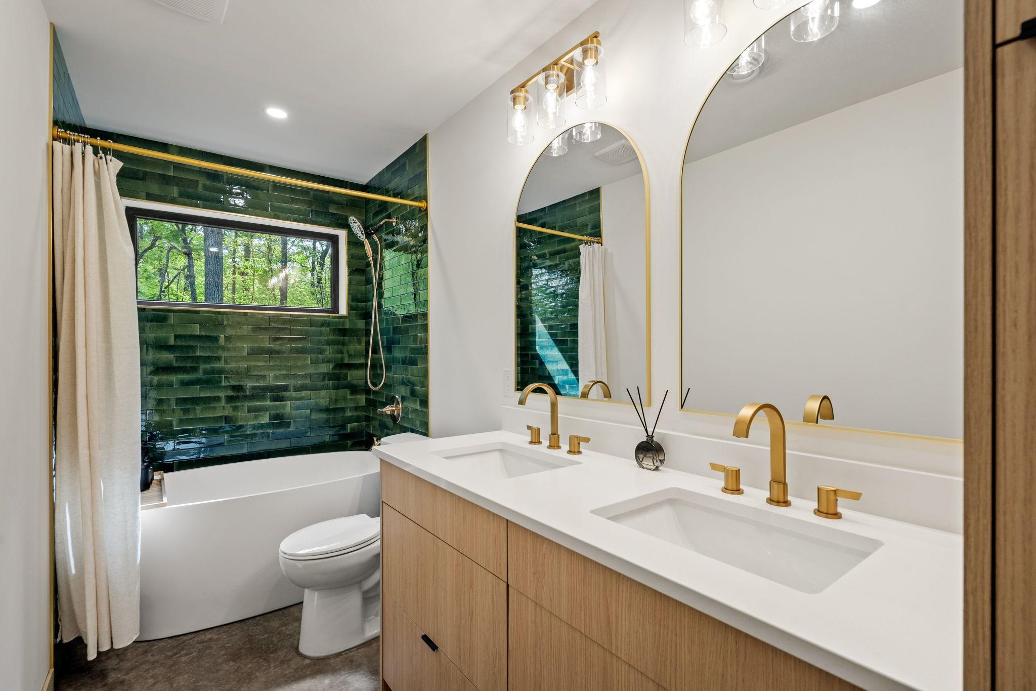57-web-or-mls-42991 Furey Rd-57.jpg