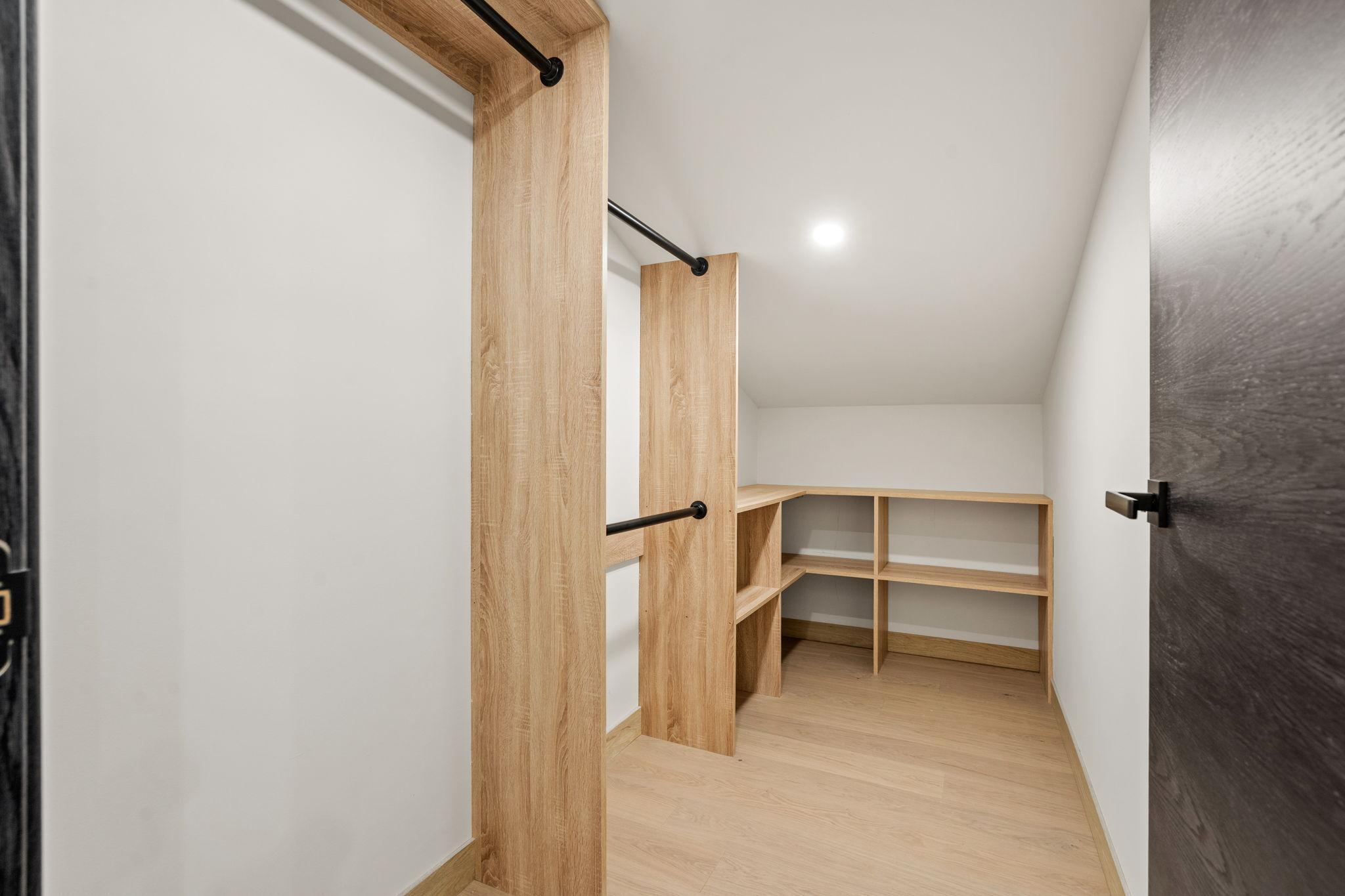 66-web-or-mls-42991 Furey Rd-66.jpg